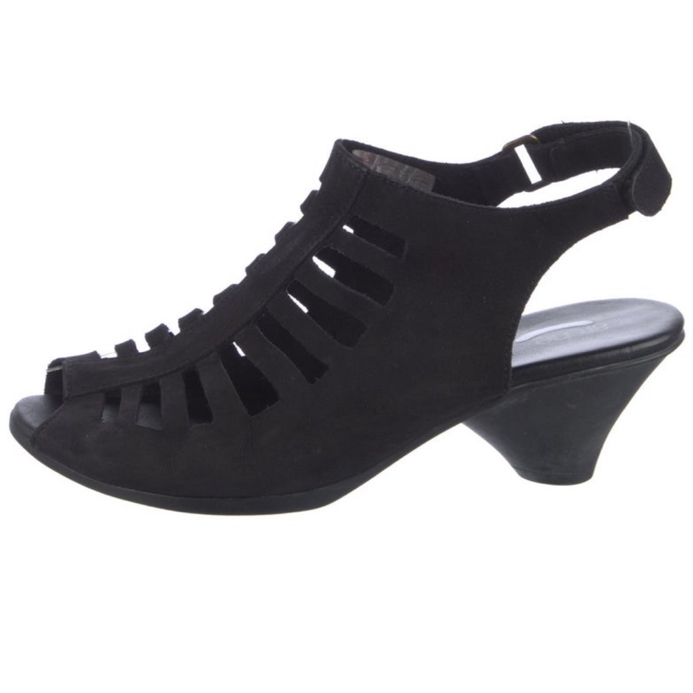 Arche Elegant Black Heeled Sandals